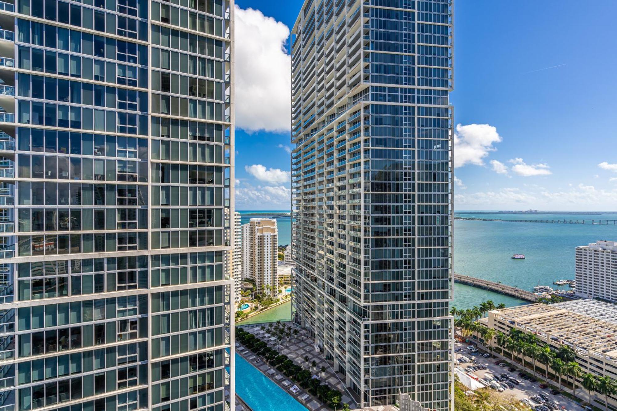 Luxurious Condo At Icon With Views Miami Eksteriør bilde
