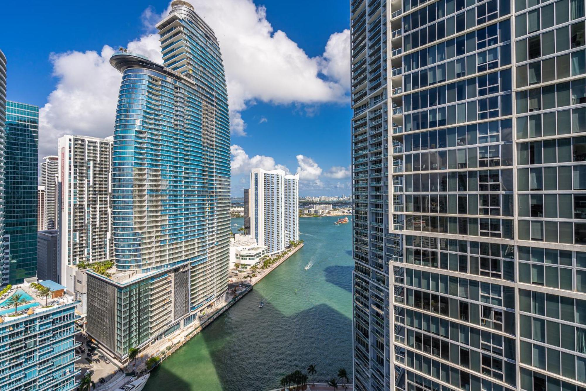 Luxurious Condo At Icon With Views Miami Eksteriør bilde