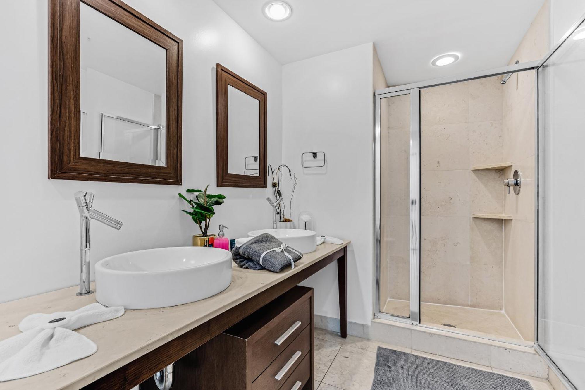 Luxurious Condo At Icon With Views Miami Eksteriør bilde