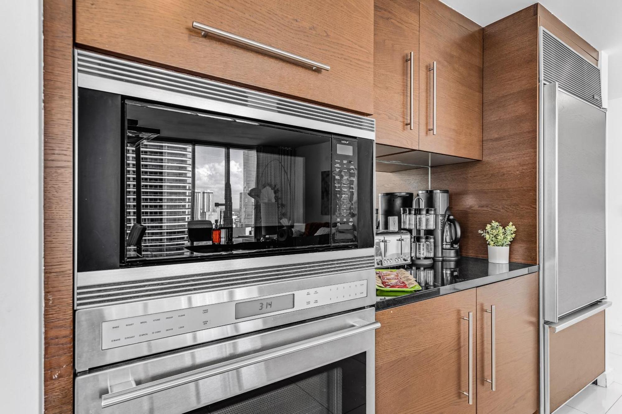 Luxurious Condo At Icon With Views Miami Eksteriør bilde